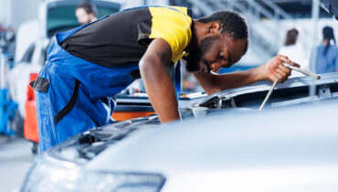 engine cleaning done by a professional Bardahl mechanic