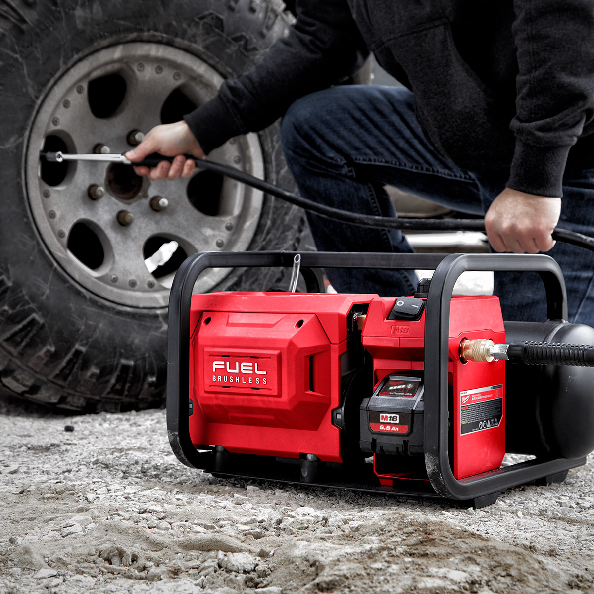 Milwaukee-Air-Compressor-M18-2 Milwaukee-Air-Compressor-M18-2