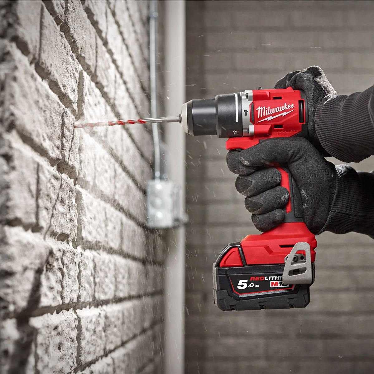 Milwaukee-Compact-Brushless-Drill-Driver-M18-2 Milwaukee-Compact-Brushless-Drill-Driver-M18-2